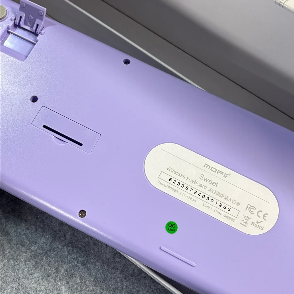 MOFII Wireless Keyboard &Mouse ComboFull-Size Retro Typewriter-Style purple rose